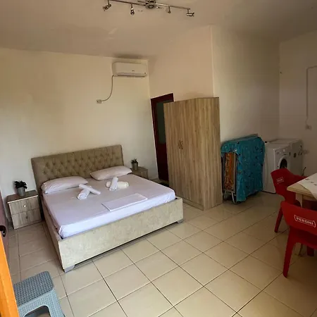 Markev Apartament Wlora